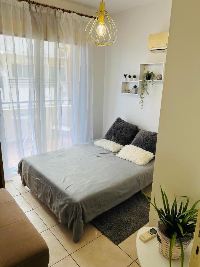 Carisa Holiday Rooms Larnaca Extérieur photo