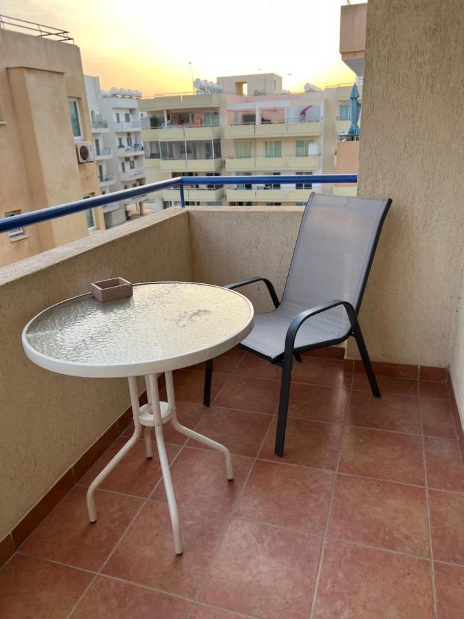 Carisa Holiday Rooms Larnaca Extérieur photo